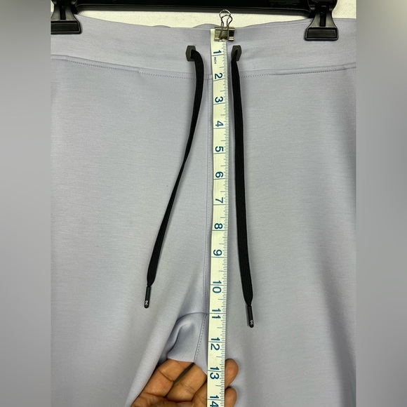 ON Running's  RUN ON CLOUDS SWEAT PANTS, Women size L - Picture 7 of 16